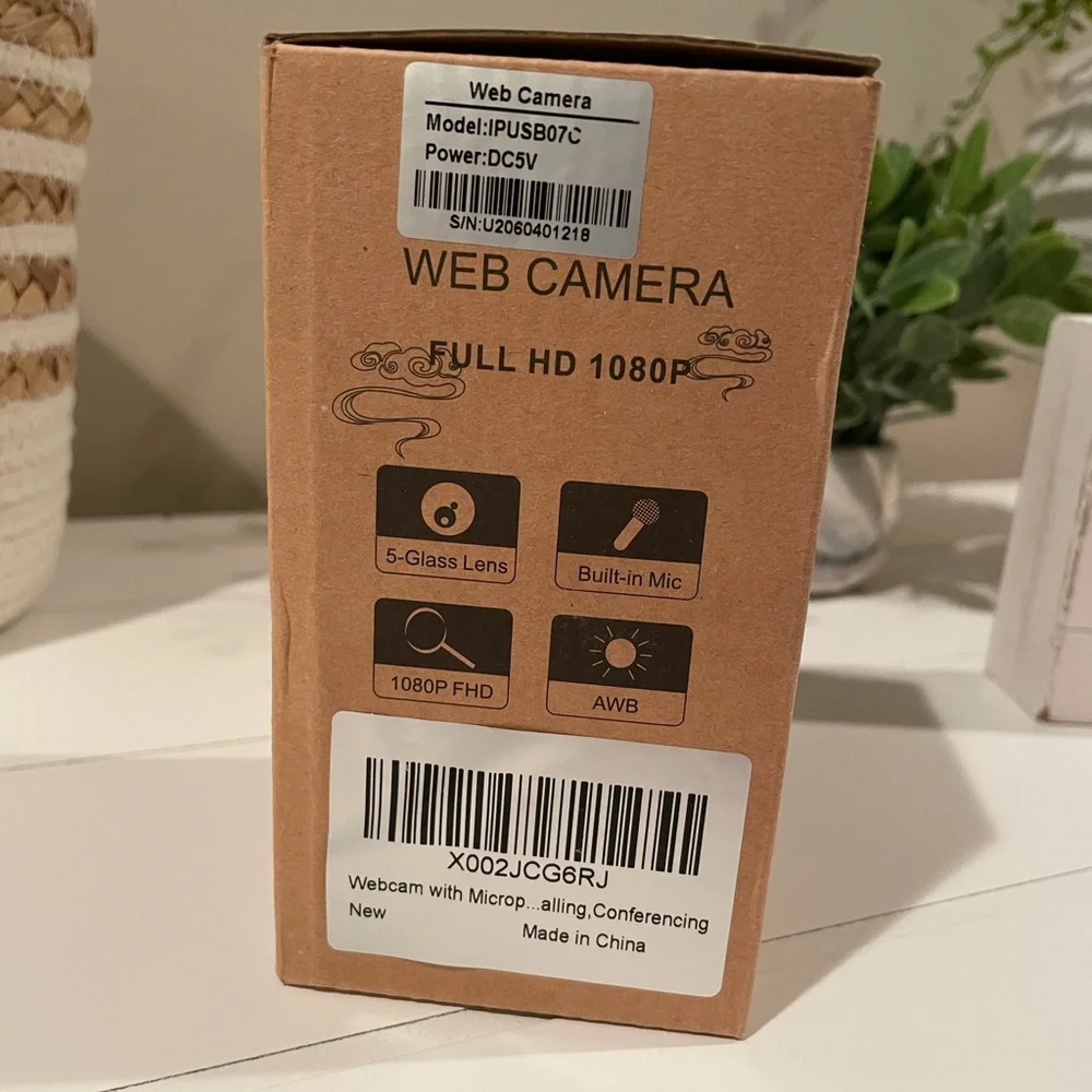 Web camera with usb plug and flip cover